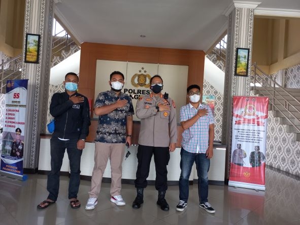 KERJA SAMA-Kapolresta Kombes Pol Sandi Alfadien Mustofa bersama BEM Nusantara saat koordinasi kerja sama vaksinasi.