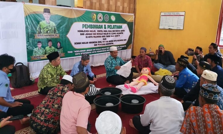 Fardu Kifayah, salah satu materi Pelatihan Manajemen Masjid yang dilaksanakan DMI Kota Palangka Raya. (Photo/ist)