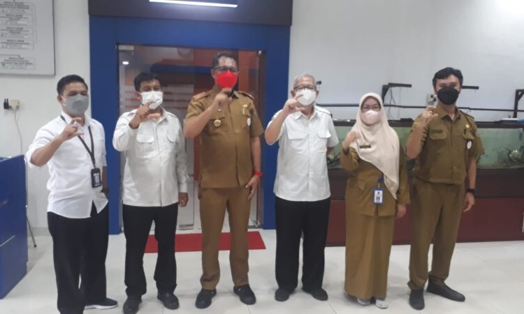 Kadislutkan Prov. Kalteng H. Darliansjah bersama Kepala BPSPL Pontianak dan Tim. (Photo/ist)