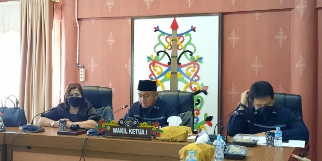 Wakil Ketua I DPRD Kota Palangka Raya, Wahid Yusup, usai memimpin rapat paripurna ke-9 masa sidang II, di ruang rapat DPRD Kota Palangka Raya, Senin (21/3/2022).