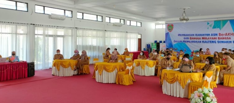 Seluruh pejabat pemangku kepentingan dan pegawai di lingkungan BPSDM Prov. Kalteng mengikuti sosialisasi. (Photo/ist)