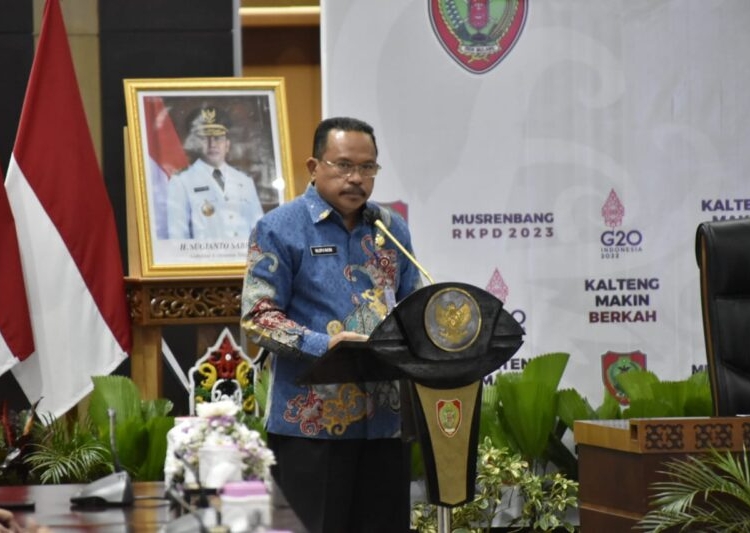 Pj. Sekretaris Daerah Prov. Kalteng H. Nuryakin saat menyampaikan laporannya. (Photo/ist)