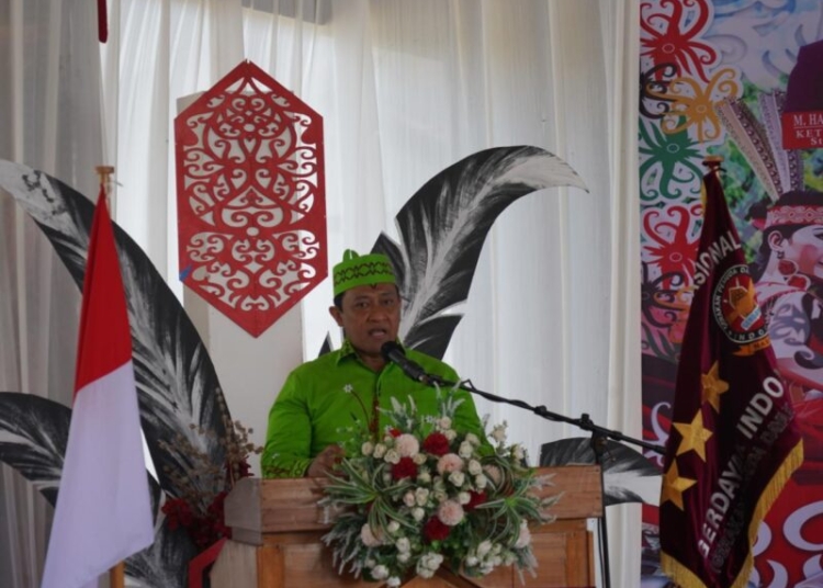 Wakil Gubernur Kalteng H. Edy Pratowo saat sedang membacakan sambutan HUT ke-12 Gerdayak dan Rapimnas Gerdayak Tahun 2022. (Photo/ist)