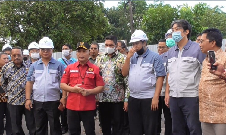 Gubernur Kalteng H. Sugianto Sabran saat menyampaikan dihentikannya pembangunan perumahan komersial di hadapan Jajaran Manajer PT Korindo, Jum’at (3/6). (Photo/Ni)