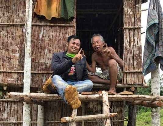 Maryanto saat bersama warga di daerah pedalaman Kabupaten Murung Raya, belum lama ini. (IST)