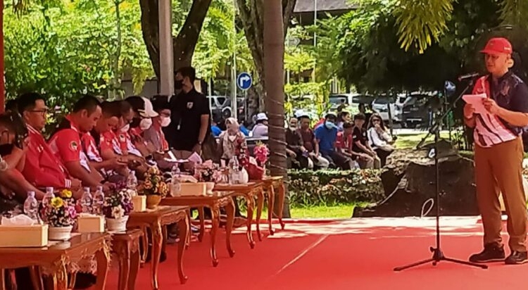 Plt. Kepala Dispora Prov. Kalteng Iswahono saat menyampaikan laporannya. (Photo/ist)