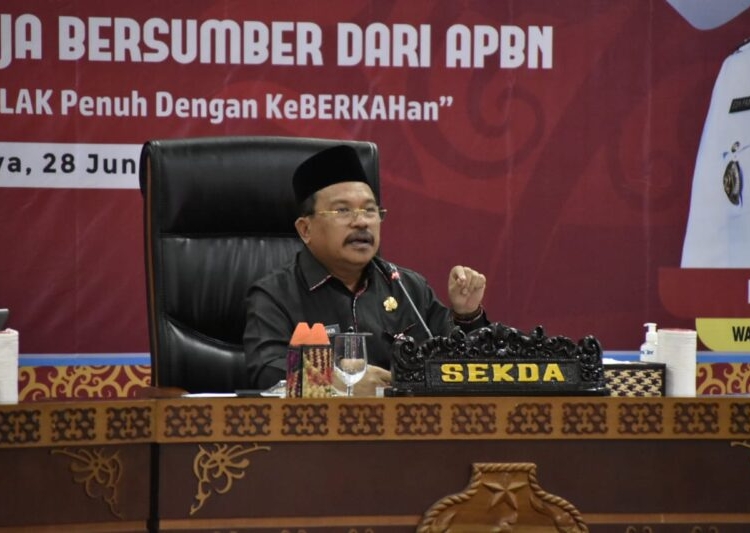 Sekretaris Daerah Prov. Kalteng Nuryakin saat membacakan sambutan tertulis Gubernur Kalteng Sugianto Sabran. (Photo/ist)