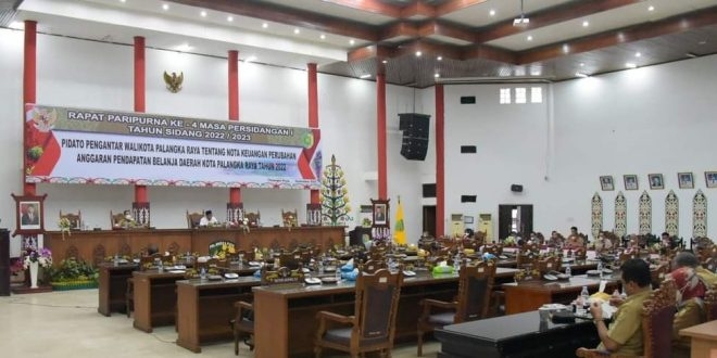 Suasana rapat di DPRD Kota Palangka Raya. (IST)