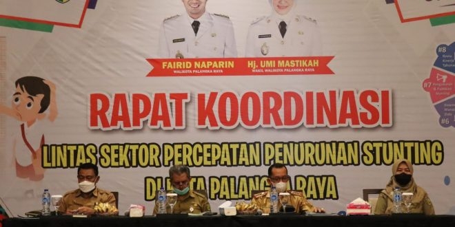 Badan Perencanaan Pembangunan Daerah, Penelitian dan Pengembangan (Bappedalitbang) Kota Palangkla Raya, mengadakan Rapat Koordinasi (Rakor) lintas sektor percepatan penurunan stunting di Kota Palangka Raya, bertempat Ballroom Swissbell Hotel Danum Jalan Tjilik Riwut, Kota Palangka Raya, Selasa (1/11/2022). Foto : Im