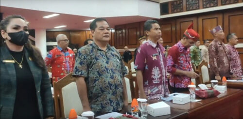 Beberapa Anggota DPRD Prov. Kalteng saat menghadiri Rapat Paripurna. (Photo/razikin)