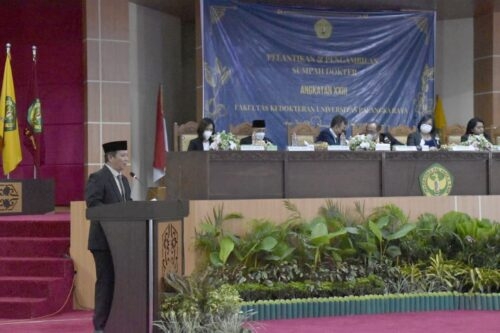 Sidang Terbuka Senat Fakultas Kedokteran Universitas Palangka Raya (UPR) sekaligus Pelantikan dan Pengambilan Sumpah Dokter Angkatan XXIII Fakultas Kedokteran UPR. (Photo/iksan)