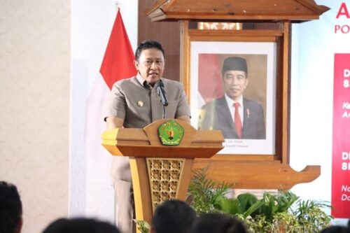 Wakil Gubernur Kalteng saat menyampaikan sambutan pada Bedah Buku Aldera, Senin (20/2/23). (Photo/ist)