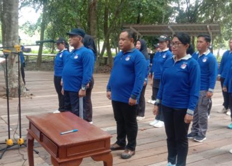 DPC PORPI Kabupaten Katingan saat dikukuhkan oleh ketua DPD PORPI Provinsi Kalteng, H Rayisman, Sabtu pagi (18/3), di kawasan RTH, Kasongan. (Ist)