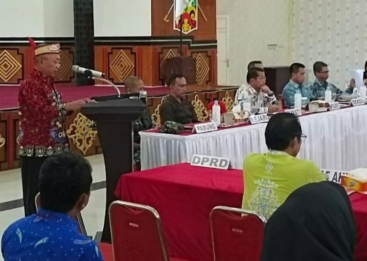 Kegiatan Musyawarah Perencanaan Pembangunan Rencana Kerja Pembangunan Daeran (RKPD)
Kabupaten Murung Raya tahun anggaran 2024, yang berlangsung di GPU Tira Tangka Balang, Kamis (16/3). (helminadi)