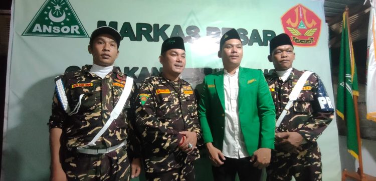 Rahmanto Muhidin saat mengikuti kegiatan Buka bersama di sekretariat organisasi Ansor banser Kota Puruk Cahu, Senin (10/4/). (ist)