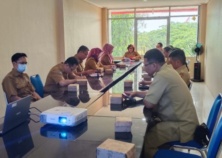 Kepala Biro Organisasi Lilis Suriani saat memberikan sambutan rakor. (Photo/roong)