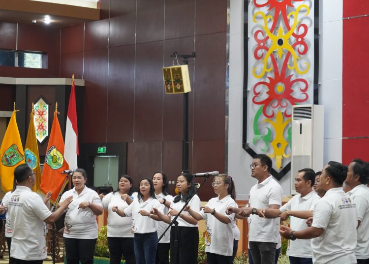 Penampilan Paduan Suara Kontingen Pemprov. Kalteng. (Photo/aldo)