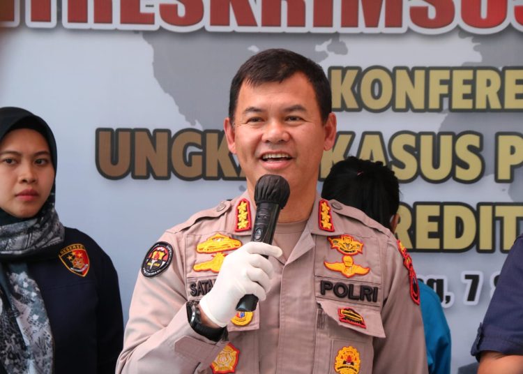 Kabidhumas Polda jateng Kombes. Pol. Stefanus Satake Bayu Setianto, SIK.,MH saat memberikanmketerangan pers terkait kasus perundungan siswa. (Photo/ist)