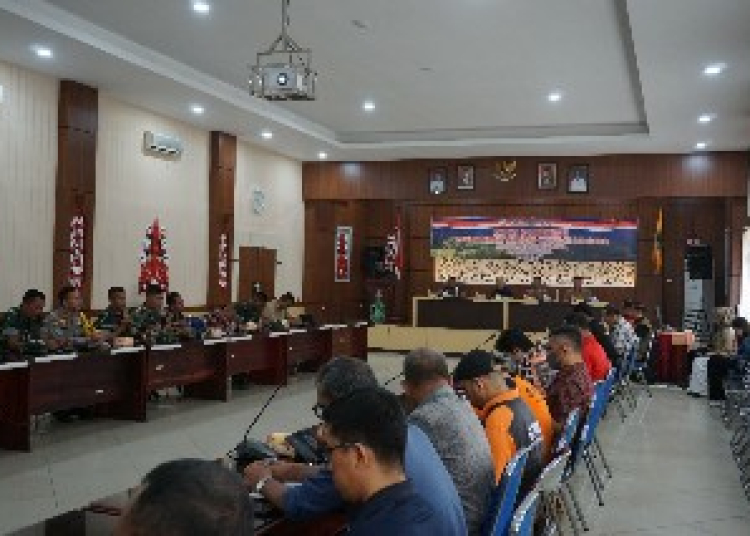 Rapat Koordinasi Penanganan Tanggap Darurat  Bencana Kebakaran Hutan dan Lahan. Sabtu 07//10/2023. (Ist)