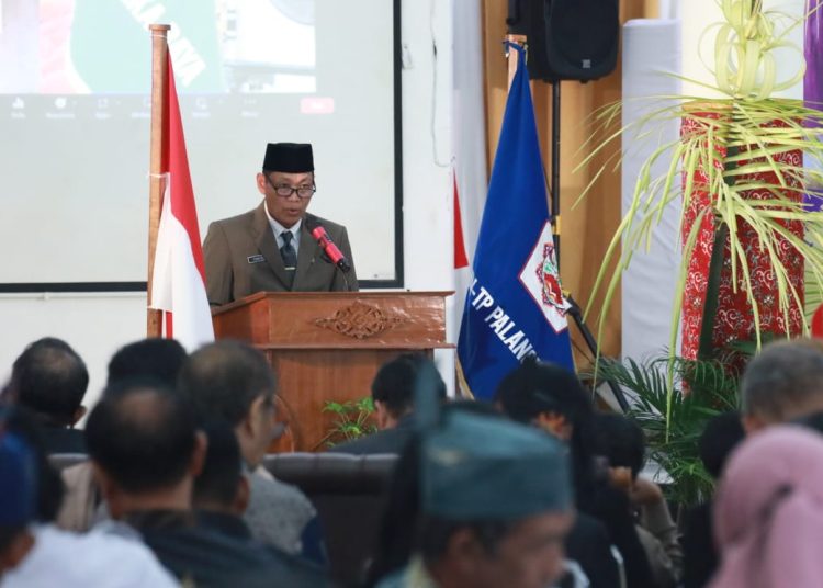 Staf Ahli Gubernur Kalimantan Tengah Bidang Ekonomi, Keuangan dan Pembangunan Yuas Elko saat menyampaikan sambutannya.(Photo/fery)