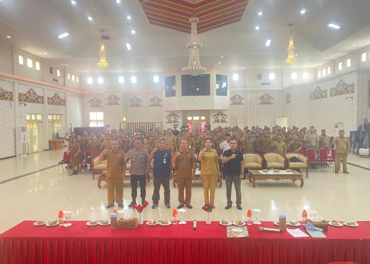 Dinas Pemberdayaan Masyarakat Dan Desa (DPMD) Kabupaten Murung Raya (Mura) Laksanakan Acara Sosialisasi Teknik Lapangan Penetapan Dan Penegasan Batas Desa Bertempatan Di GPU Tira Tangka Balang, Pada Senin (22/04/2024). (Foto; Rosa)