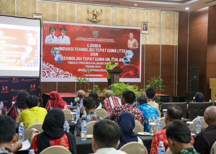 Sekda Prov. Kalteng H. Nuryakin saat menyampaikan sambutan pada Pembukaan Lomba Inovasi TTG dan TTG Unggulan Tingkat Prov. Kalteng Tahun 2024.(Photo/fery)