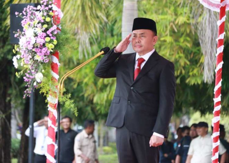 Gubernur Kalteng H Sugianto Sabran saat memimpin Upacara Hari Jadi ke-67 Provinsi Kalteng.(Photo/rizal)