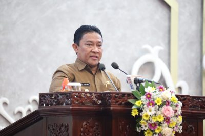 Wakil Gubernur Kalteng H. Edy Pratowo saat membacakan pidato Gubernur Kalteng.(Photo/fery)