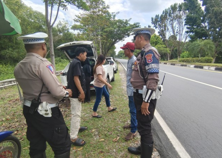 Satlantas Polresta Palangka Raya saat menggelar razia. (Ist)