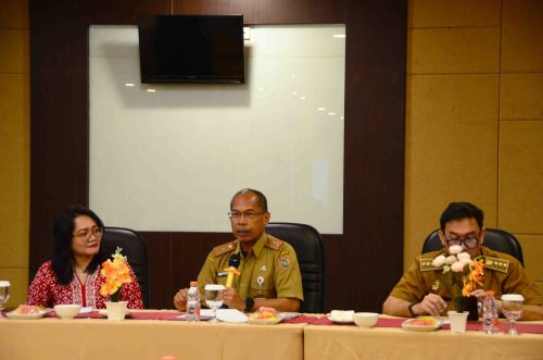 Kadis Kesehatan Suyuti Syamsul saat memberikan sambutan sekaligus membuka kegiatan.(Photo/tim PPID)