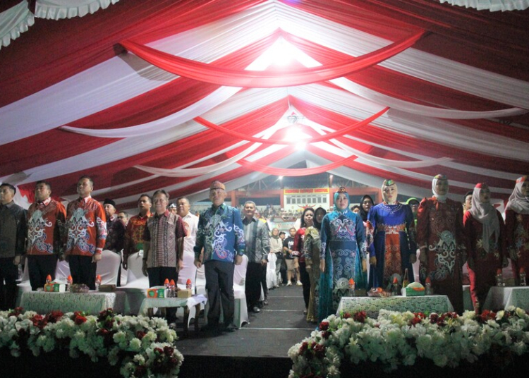 Pj Bupati Barsel saat menghadiri malam puncak Barsel Expo 2024. (Ist)