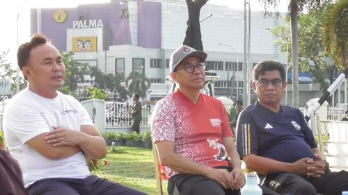 Gubenrur Kalteng H. Sugianto Sabran saat melakukan pertemuan dengan puluahn wrtawan media cetak. onli dan media televisi.(Photo/rahman)