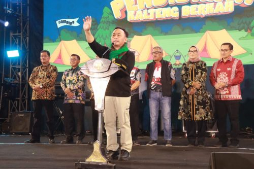 Gubernur Kalteng H Sugianto Sabran saat menyampaikan sambutan pada penutupan Jambore Pendidikan dan Jambore Pemuda.(Photo/asep)