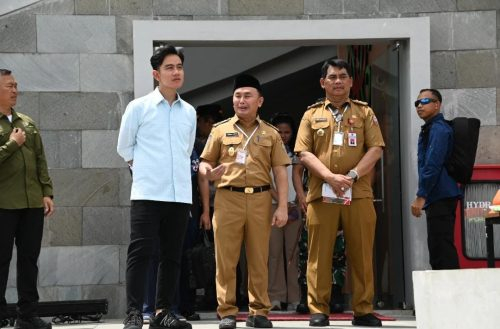 Gubernur Kalteng H.Sugianto Sabran dampingi kunjungan Wapres Gibran Rakabuming Raka ke Bundaran Besar.(Photo/feri)