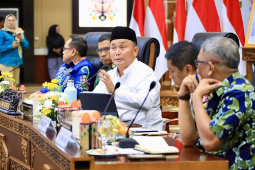 Gubernur Kalteng H. Sugianto Sabran saat memimpin Rakor tindak lanjut kunjungan Wakil Presiden RI Gibran Rakabuming ke Kota Palangka Raya.(Photo/fery)