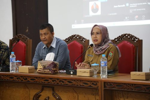 Kadis TPHP Prov.Kalteng Hj. Sunarti saat memberikan sambutan.(Photo/tpht)