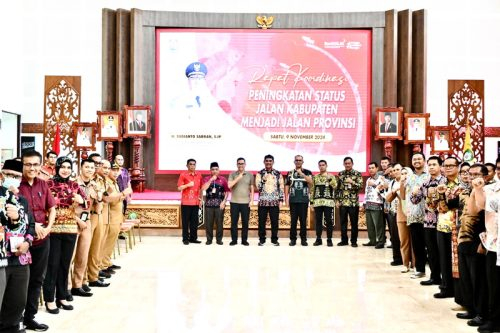 Peserta Rakor melakukan photo bersama peserta rakor.(Photo/ist)