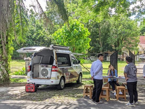 Salah satu armada Mobil Samsat Keliling yang siap melayani masyarakat dalam memabyar pajak setiap hari.(Photo/ist)