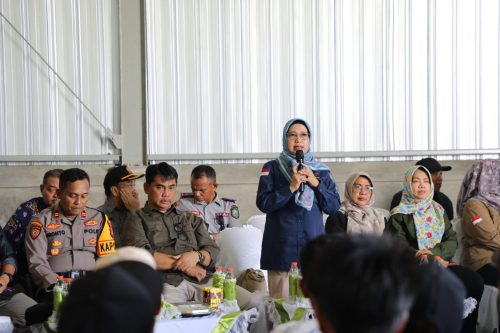 Kadis TPHP Prov. Kalteng Hj. Sunarti saat memberikan sambutan.(Photo/tpht)