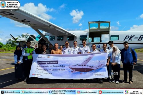 Crew Maskapai Penerbangan Susi Air yang kini melayani rute Puruk Cahu - Banjarmasin.(Photo/ist)