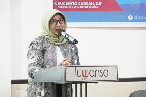 Sekretaris Utama Arsip Nasional Republik Indonesia Rini Agustiani saat menyampaikan sambutan.(Photo/abdan)