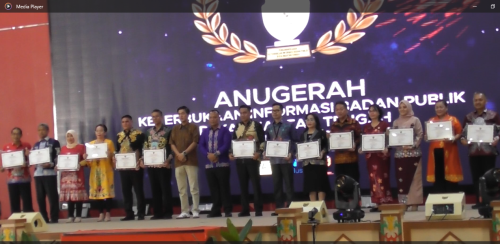 Penerima Anugerah Monev Keterbukaan Informasi Tahun 2024 Lingkup Pemprov. Kalteng.(Photo/ivan)