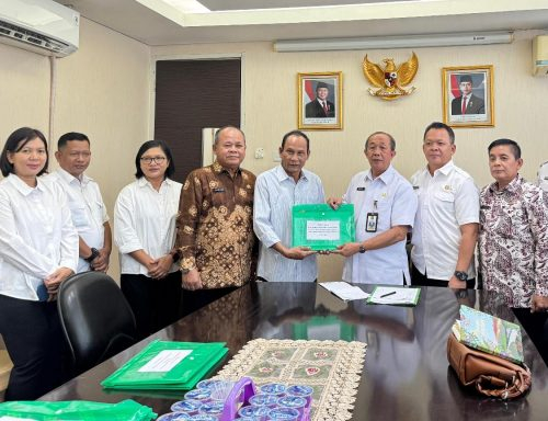 Ketua DPRD Prov. Kalteng Arton S. Dohong bersama jajaran terkait Pemprov Kalteng saat menyerahkan berkas usulan peresmian Pemberhentian Gubernur dan Wakil Gubernur Kalteng masa jabatan 2021-2024, serta Usulan Peresmian Pengangkatan Gubernur dan Wakil Gubernur Kalteng terpilih hasil Pilkada 2024 masa jabatan 2025-2030 ke Kemendagri.(Photo/ist)