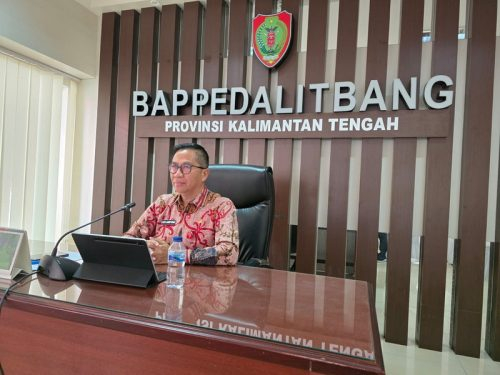 Kepala Bapperida Prov. Kalteng Leonard S. Ampung saat mengikuti orientasi penyusunan Rencana Kerja Pemerintah Daerah (RKPD) Kabupaten Kotawaringin Barat Tahun 2026.(Photo/10_D)