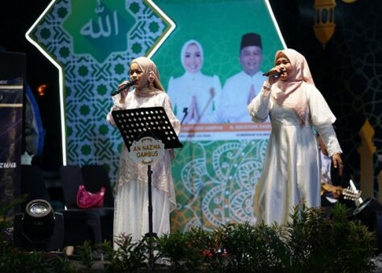 Salah satu penampil menyuguhkan hiburan Islami pada kegiatan Panggung Seni Budaya dalam rangkaian Kalteng Ramadhan Festival 2025.(Photo/wulan)