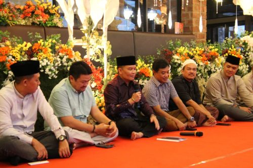 Gubernur Kalteng H. Agustiar Sabran saat menyampaikan arahan pada acara buka puasa bersama dengan jajaran PT Bersama Group Palangka Raya. (Photo/Duan)