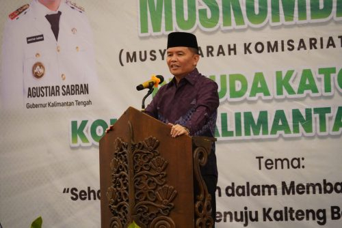 Gubernur Kalteng, Agustiar Sabran saat menyampaikan sambutan pada pembukaan Muskomda Pemuda Katolik Kalteng.(Photo/doni)